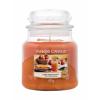 Yankee Candle Farm Fresh Peach Vonná svíčka 411 g