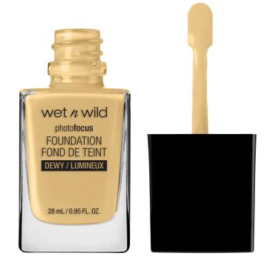 Wet n Wild Photo Focus Dewy Make-up pro ženy 28 ml Odstín Golden Beige