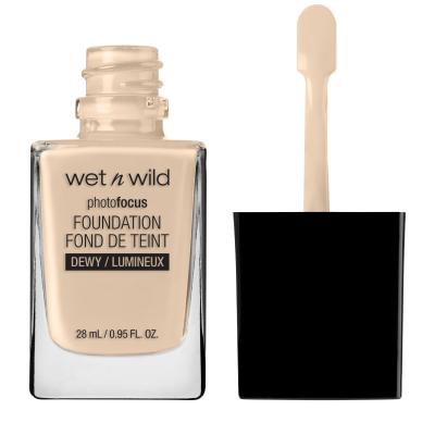 Wet n Wild Photo Focus Dewy Make-up pro ženy 28 ml Odstín Nude Ivory