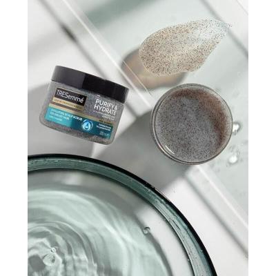 TRESemmé Hydrate &amp; Purify Exfoliating Scalp Scrub Šampon pro ženy 300 ml