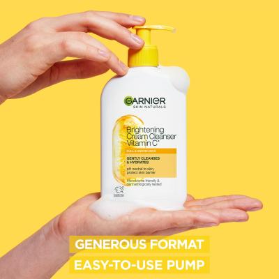 Garnier Skin Naturals Vitamin C Brightening Cream Cleanser Čisticí krém pro ženy 250 ml