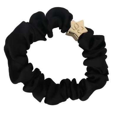 By Eloise London Silk Scrunchie Gold Star Gumička na vlasy pro ženy 1 ks Odstín Black