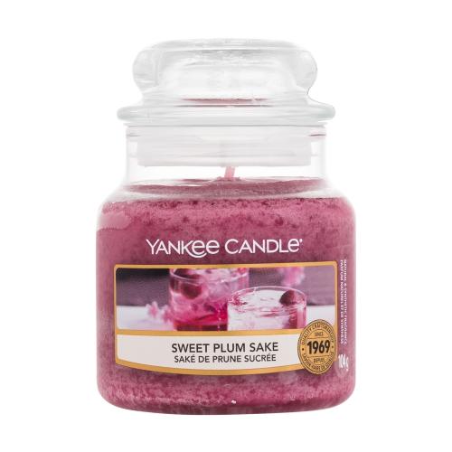 Yankee Candle Sweet Plum Sake vonná svíčka 104 g
