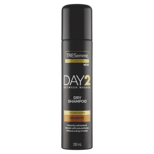 TRESemmé Day 2 Brunette Dry Shampoo 250 ml suchý šampon pro hnědé vlasy unisex