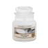 Yankee Candle Baby Powder Vonná svíčka 104 g