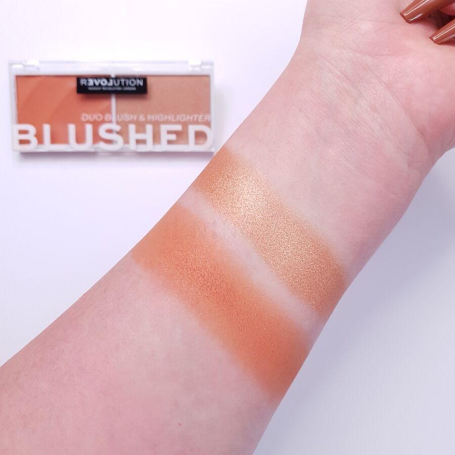 Revolution Relove Colour Play Blushed Duo Blush & Highlighter