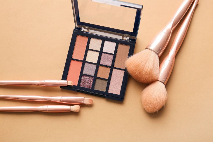 Paletka očních stínů